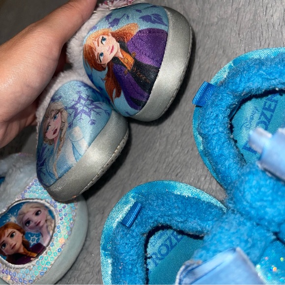 ‼️Disney Frozen‼️Frozen Theme Slippers Size 5/6 Girl Toddler - Picture 7 of 7